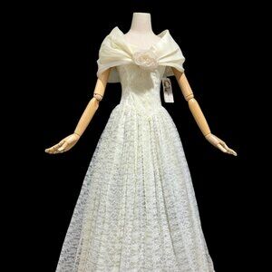 vintage wedding dress, Jessica McClintock 1980s white lace gown cape collar